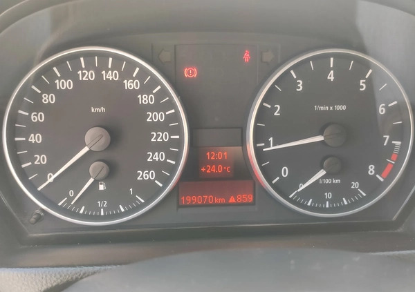BMW Seria 3 cena 21200 przebieg: 199000, rok produkcji 2006 z Konstancin-Jeziorna małe 121